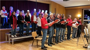 Chor Via Nova bei einem Konzert.