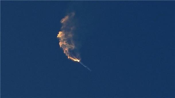 Das Raumschiff von SpaceX dreht sich nach seinem Start von der Starbase in Boca Chica.