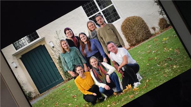 Das sind die "Fingerprints": (von links stehend) Jule Bohling, Sam Beneke, Sophie Kruse, Caroline Mattulat, Tjark Rudolph; (vordere Reihe von links) Kristina Beneke, Beke Mattulat, Leon Hütten.