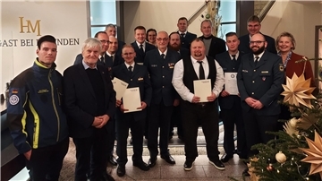Das THW Nordenham hatte in diesem Jahr so viele Einsätze wie lange nicht. Verdiente und langjährige Mitglieder wurden jetzt bei der Helferversammlung geehrt.