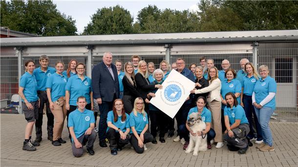 Tierheim Bremerhaven für herausragenden Tierschutz ausgezeichnet Team  Tierheim Bremerhaven