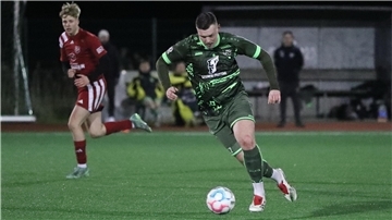 Pierre-Steffen Heinemann beim Spiel des TSV Abbehausen gegen den VfR Wardenburg in der Fußball-Bezirksliga.