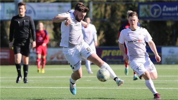 SV Brake gegen GVO Oldenburg Fußball-Bezirksliga