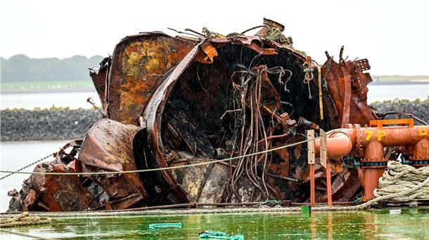 Archäologen-Zorn wegen U-Boot-Bergung Das U-Boot U16 zerbrach bei der Aktion in zwei Teile.