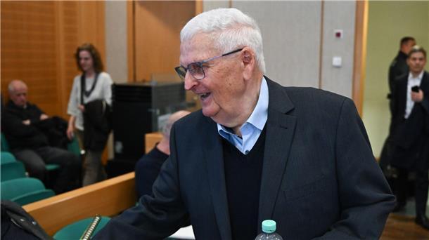 Wende im Sommermärchen-Prozesses: Gericht für Einstellung Das Verfahren gegen den ehemaligen DFB-Präsidenten Theo Zwanziger soll eingestellt werden.