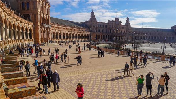 Sevilla führt „Eintritt“ für Hauptplatz der Stadt ein Das Vorhaben des Bürgermeisters von Sevilla löst viel Kritik aus. (Archivbild)