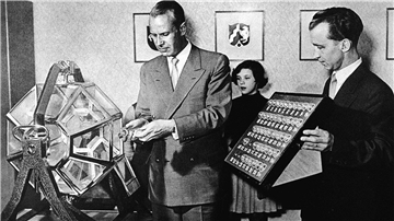 Das Waisenmädchen Elvira Hahn zog die erste Kugel in der Geschichte des erfolgreichen Glücksspiels „6 aus 49“ - es war ausgerechnet die 13. (Archivbild)