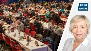 Das Weihnachtsessen für mehr als 1.000 Kunden der Tafel war eine gelungene Aktion in der Stadthalle.
