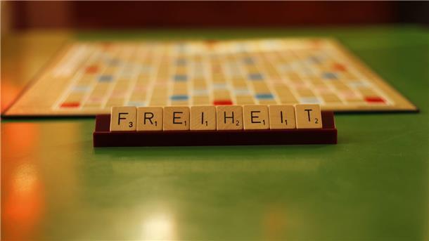 „Freiheit“ und „Doppelwumms“ sind „Floskeln des Jahres“ Das Wort „Freiheit“ ist zur Floskel des Jahres gewählt worden.
