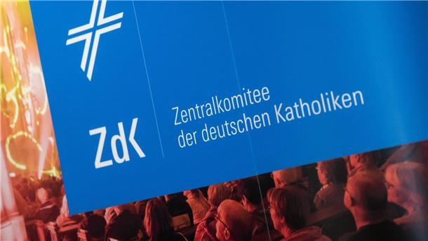 Katholiken: Missbrauchsaufarbeitung nicht abgeschlossen Das Zentralkomitee der deutschen Katholiken will klären, wie es mit der Deutschen Bischofskonferenz bei der Aufarbeitung des Missbrauchsskandal zusammenarbeiten kann.