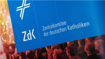 Das Zentralkomitee der deutschen Katholiken will klären, wie es mit der Deutschen Bischofskonferenz bei der Aufarbeitung des Missbrauchsskandal zusammenarbeiten kann.