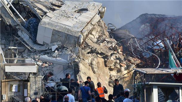 Iran droht Israel mit Vergeltung - Sorge vor Eskalation Das zerstörte Konsulatsgebäude der iranischen Botschaft.