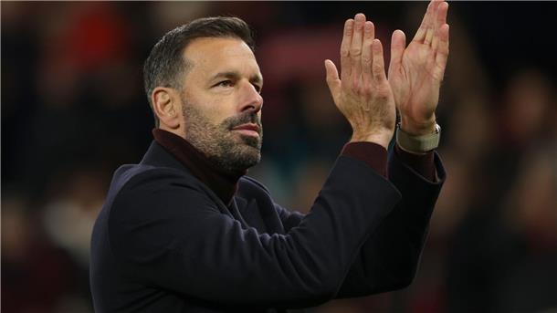 Van Nistelrooy nicht mehr Coach von Absteiger Leicester City Das Ziel Klassenerhalt verpasste Trainer Ruud van Nistelrooy mit Leicester City deutlich.