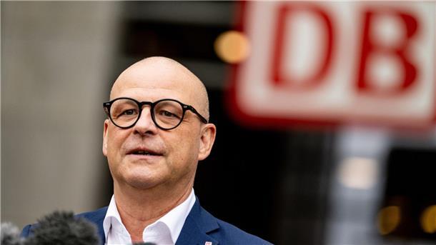 GDL-Warnstreik bremst Bahn-Tarifrunde DB-Personalvorstand Martin Seiler hat die zweite Tarifverhandlungsrunde abgesagt.