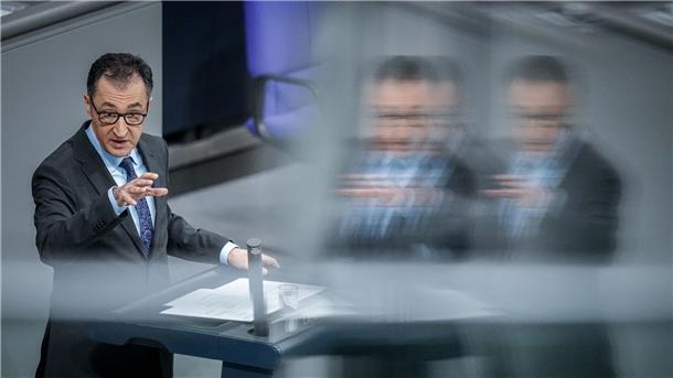 Debatte über den agrarpolitischen Bericht der Bundesregierung: Cem Özdemir während seiner Rede.