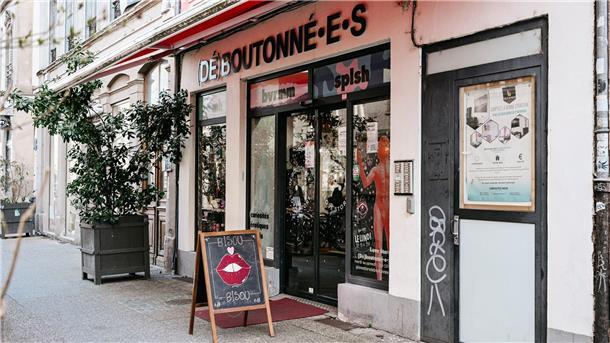 (Dé)boutonné•e•s ist laut Mitgründerin Adèle Roy das erste offizielle Geschäft für gebrauchtes Sexspielzeug in Frankreich. 
