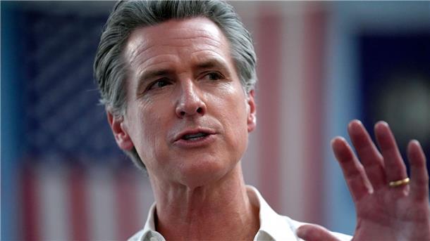 Gouverneur: Verschärfe Regeln für Trumps „Geheimpolizei“ Demokrat Newsom ist einer der schärfsten Kritiker von US-Präsident Trump. (Archivbild)