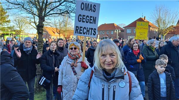 Demonstration in Beverstedt: Ingrid Rauner hat die Omas gegen Rechts in Hagen gegründet.