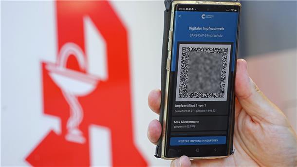 Den Digitalen Impfausweis kann man sich bereits in den Apotheken abholen - kann man sich bald auch direkt vor Ort impfen lassen?