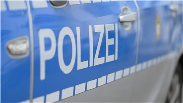 Den Fahrer erwarten mehrere Straf- und Ordnungswidrigkeitenverfahren. (Symbolbild)
