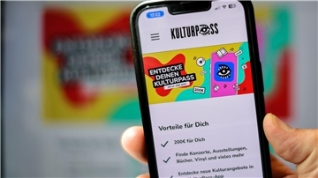 Den Kulturpass für 18-Jährige gab es für zwei Jahrgänge. Jetzt endet das Angebot. (Symbolbild)