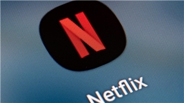 Den Netflix-Account teilen ist eine beliebte Praxis bei Nutzerinnen und Nutzern - der Konzern will dem entgegenwirken.