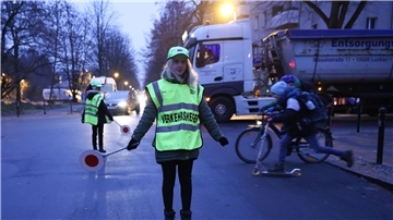 Den Schülerlotsendienst in Deutschland gibt es offiziell seit 70 Jahren.