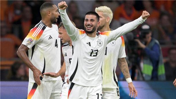 Die deutsche Fußball-Nationalmannschaft in der Einzelkritik Deniz Undav (M) jubelt nach seinem ersten Länderspieltor.