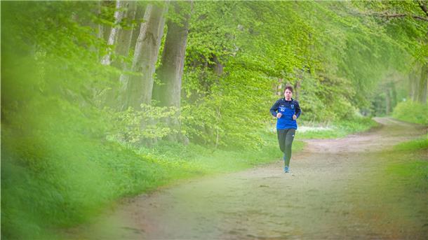 Der 18-Jährige Finn Renken aus Stinstedt trainiert im Düringer Wald.