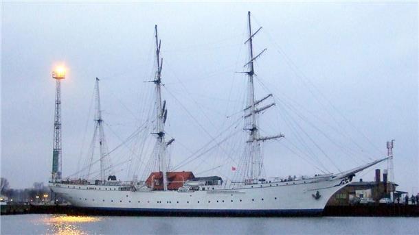 Der 82 Meter lange Großsegler „Gorch Fock l“ feiert in diesem Jahr 90. Geburtstag.