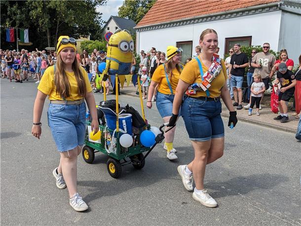 Der 874. Dedesdorfer Markt bot bei Sonnenschein Orgelmusik, Partys und einen Fes...