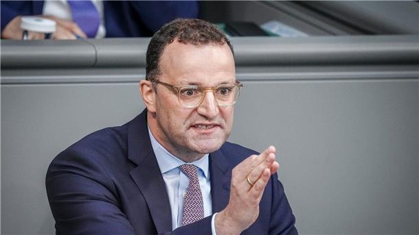Der Abgeordne Jens Spahn (CDU) bei einer Rede im Bundestag.