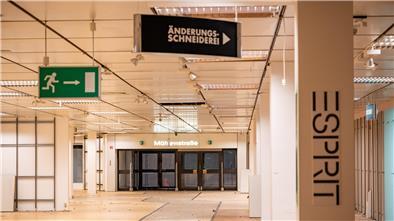 Tschüss, Karstadt Bremerhaven: Die fünf Schritte des Abrisses Der Abriss der ehemaligen Karstadt-Immobilie steht unmittelbar bevor.