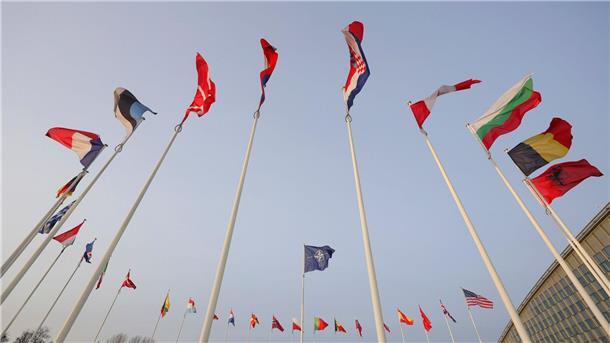 Nato wirft Russland Bruch von Atomwaffenvertrag vor Der Abrüstungsvertrag „New Start“ regelt die Atomwaffenarsenale der USA und Russland - doch die Nato sieht einen Vertragsbruch.