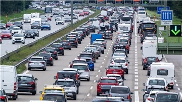 Der ADAC warnt vor Staus zu Beginn der Osterferien.