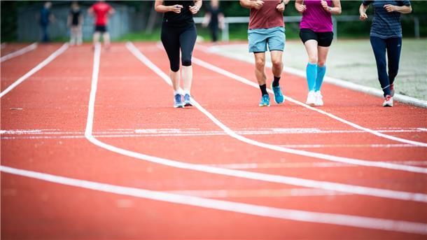 Der ambitionierte Läufer und Trainer Christian Lausch aus Loxstedt bereitet zwei Staffeln auf den Marathon in Bremerhaven vor.