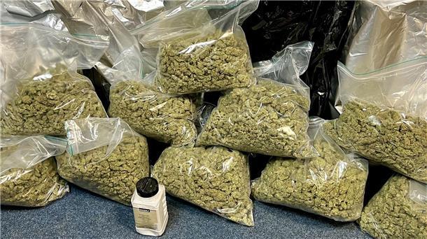 Der Angeklagte hat nach den Feststellungen des Gerichts mindestens 61 Kilogramm Marihuana (Symbolbild) aus den Niederlanden eingeführt.