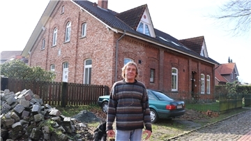 Der Architekt Axel Wille hat in jahrelanger Arbeit aus einem alten Bauernhaus von 1889 ein modernes Wohnhaus gemacht.
