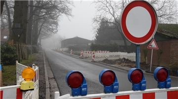Die für den Durchgangsverkehr gesperrte Ortsdurchfahrt von Rockstedt in Richtung Ostereistedt. 