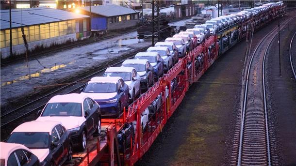 Wieder mehr Zuversicht in der Autoindustrie Der Auftragsbestand bleibt bei den Autobauern auf hohem Niveau.