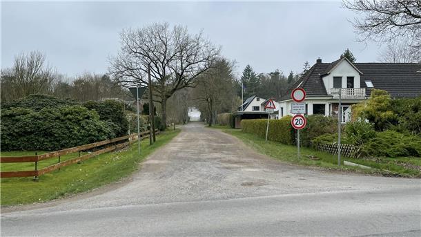 Modellprojekt „Am Oesterling“ eines von vielen offenen Themen in Geestenseth Der Ausbau der Straße „Am Oesterling“ in Geestenseth wurde bis jetzt nicht umgesetzt. Beschlossen worden war der Ausbau im Jahr 2022.