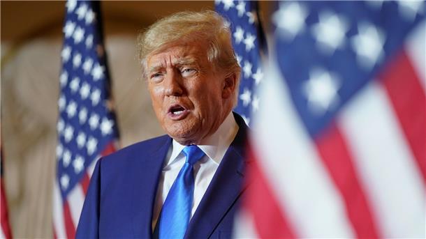 Der Ausschuss zur Attacke auf das US-Kapitol will Schritte gegen Ex-Präsident Donald Trump einleiten.