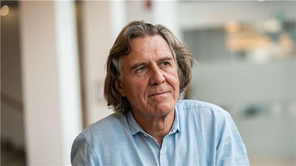 Walter-Hasenclever-Literaturpreis für Norbert Scheuer Der Autor Norbert Scheuer erkundet die Eifel poetisch.