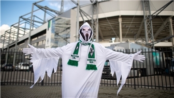 Der Ball rollt wieder in der Bundesliga - ohne Fans. Doch trotz der „Geisterspiele“ gibt es viel Kritik - unter anderem aus Bremen. Droht am Ende doch der Saisonabbruch?