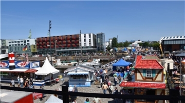 Übersicht Bauernmarkt Schaufenster Fischereihafen