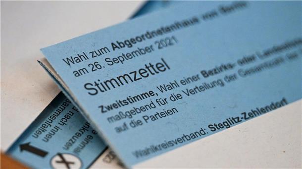 Wiederholungswahl in Berlin: Geringere Beteiligung Der Berliner Verfassungsgerichtshof erklärte die Abstimmung vom 26. September 2021 für ungültig.