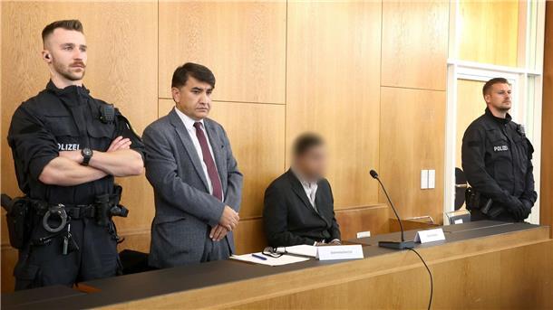 Der Beschuldigte hat die Taten über seinen Verteidiger eingeräumt. (Archivbild)