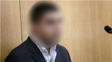 Gutachter: Mutmaßlicher Messerstecher weiter gefährlich Der Beschuldigte kann sich nach Worten seines Verteidigers nur diffus an die Tat erinnern. (Archivbild)