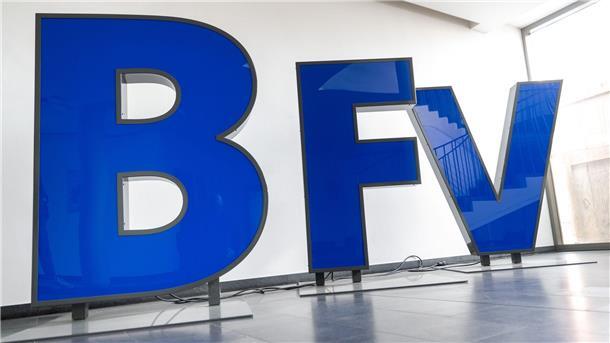 Todesdrohung gegen 12 Jahre alten Referee? Verband ermittelt Der BFV ermittelt nach Drohungen gegen einen zwölf Jahre alten Schiedsrichter.