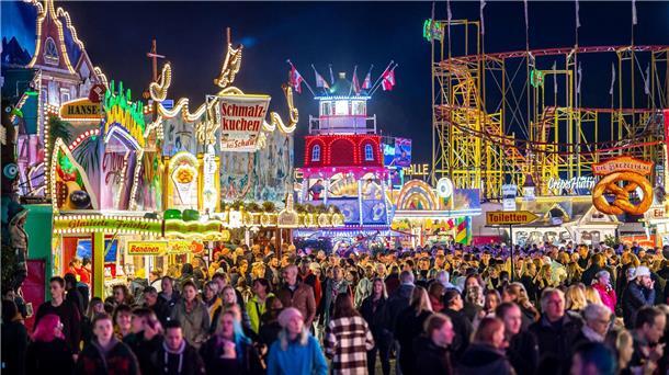 Männerfreier Tag auf Jahrmarkt? Frauenbeauftragte winkt ab Der Bremer Freimarkt ist eines der ältesten Volksfeste Deutschlands und das größte im Norden.